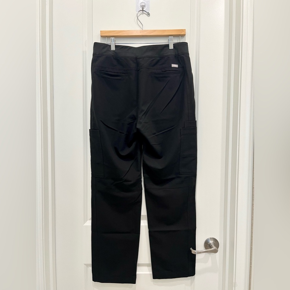 FIGS Mens Cargo Scrubs Pants - Picture 4 of 9